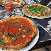 Marinara Pizza (vegan) and two Pizzas with cheese (non-vegan) at La Terrazza di Venere in Capri