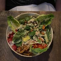 Smaakvolle pokebowl   at De Roskam in Houten