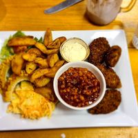 Southern fried chicken and wedges at The Eating Gorilla in Penrhyndeudraeth