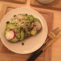 Avocado toast at Hug The Tea in The Hague