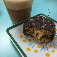 Alfajor e chocolate quente. Delicioso! at Soul - Alimentação Saudável e do Bem in Braga