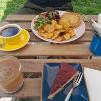 Quiche & salad plus strawberry cheese cake. Yum!!! at Soul - Alimentação Saudável e do Bem in Braga