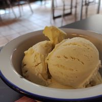 Helado de vainilla vegano at Meraki in Oviedo