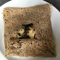 Crepe con queso brie, nueces, miel y champiñones at Ignasi in La Seu Durgell