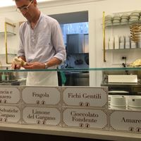In total now 9 vegan Ice cream   at Pina Gel in Peschici