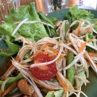 Green papaya salad at Ya Lamaï in Paris