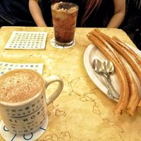 Recuerdos de El Moro y sus deliciosas opciones vegan 😌 at Churrería El Moro in Mexico City