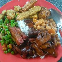 Rice and different dishes at Le Tian Vegetarian Stall in Kuala Lumpur