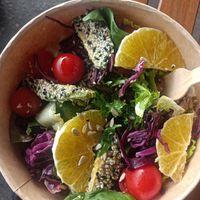 Avocado-Rotkohl-Salat sooooo lecker! at Haferkater - Hbf Frankfurt am Main in Frankfurt