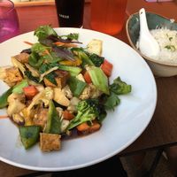 Wok with tofu and vegetables  at Heat in Stroemstad