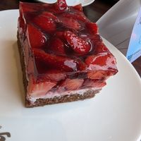 Erdbeerkuchen at Bäcker Göing - Bödekerstr 32 in Hannover