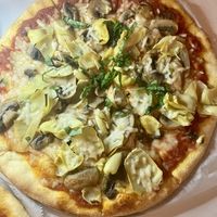 Artichoke and mushroom w/ vegan mozzarella at Rini's in Elmsford