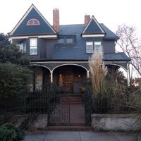 Hotel from outside at Dreamers by DW in Wilmington