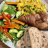 Vegan power plate at Fitagain in Krakow