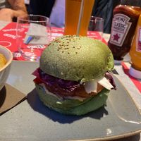 Green burger at Hero in Predazzo
