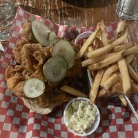 The vegan fried chicken was amazing (but honestly the star of the show was the vegan coleslaw 🤤) it could do with some sauce though, like maple syrup or gravy.  at Rusty's at Blue in The Blue Mountains