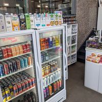 So many plant milk options at Leaves House || in Montreal