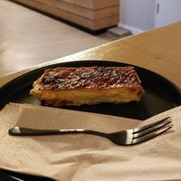 Crème brûlée cake at Schön Klar  in Mannheim