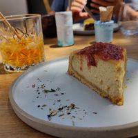 Cheesecake with strawberry jam and mango ice tea at Green Kukunari in Crete
