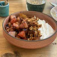Crumble with caramelised fruits and Greek Coconut-Joghurt  at Green Kukunari in Crete