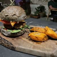 Kukunari burger 🍔   at Green Kukunari in Crete