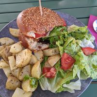 Burger at Menthe Chocolat in Toulon