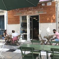 Outside terrace  at Menthe Chocolat in Toulon