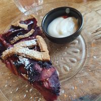 Apple Pie mit Heidelbeeren und Mandeljoghurt at JOE teecafe in Perchtoldsdorf