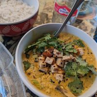 Lentil curry with tofu and fresh herbs at Espiritu Libre in Mallorca
