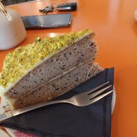 Vanille pistache cake at De Groene Afslag in Bussum
