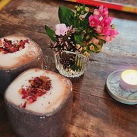 Cacao topped with rose petals at Pure Kakaw in Amsterdam