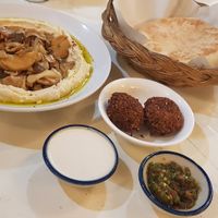 חומוס פטריות מעולה עם פלאפל וסחוג ביתי מדהים at Basbousa in Koh Phangan