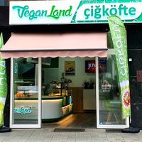 Veganland Cigköfte at Veganland in Neuss
