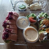 Princesse et F-eel me at Ohana Sushi Vegan in Montreal