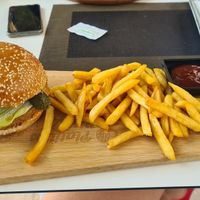 Burger at Oliva in Makarska