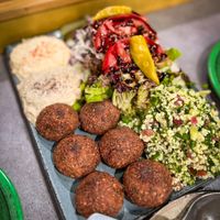 Assiette falafel  at Falavela in Crete