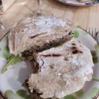 Riquísimas las hamburguesas at Moniamour in Cuenca