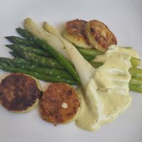 Kartoffelpuffer mit Spargel at Bären in Langnau