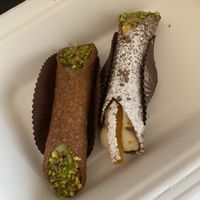 Cannoli at Leccornie in Milan