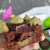 Brownie al pistacchio e cacao at Leccornie in Milan