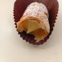 Cannolo at Leccornie in Milan