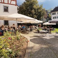 Outdoor seating at Rosenburg in Stans