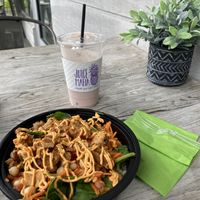 Buffalo bowl with smoothie with mango and strawberry (forgot the name) at Juice Mafia in Hallandale Beach