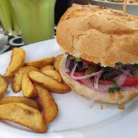 Hamburguesa de porotos negros at La Barrita Sanguchera in Santiago