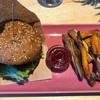 🍔🍟 at RoseHip Bistro - Pylimo in Vilnius