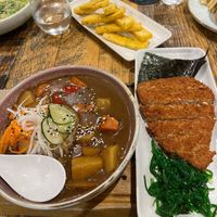 Veganes Katsu Curry und vegane Polenta fries at Henry and The Fox in Melbourne