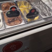  at Frau Meis Eisladen in Hamburg