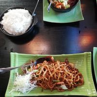 Mapo tofu vegetar and Wok udon noodles at Soya in Bergen