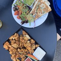Cauliflower-Wings und Caesadillas  at Green Flamingo in Innsbruck