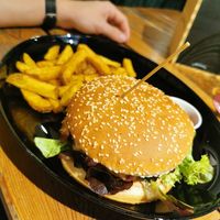 Oklahoma burger at Green Flamingo in Innsbruck